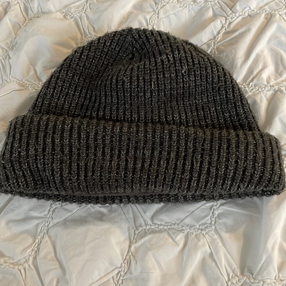Men’s The North Face gray beanie - Picture 2 of 4